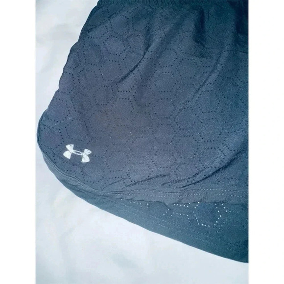 Under Armour Women's HeatGear Running Shorts S Black Lightweight Activewear - Picture 2 of 9
